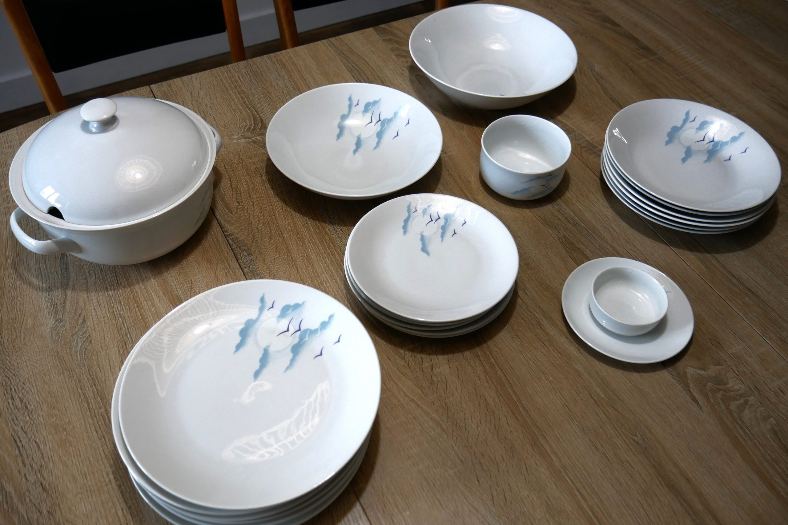 Service à déjeuner en porcelaine vintage