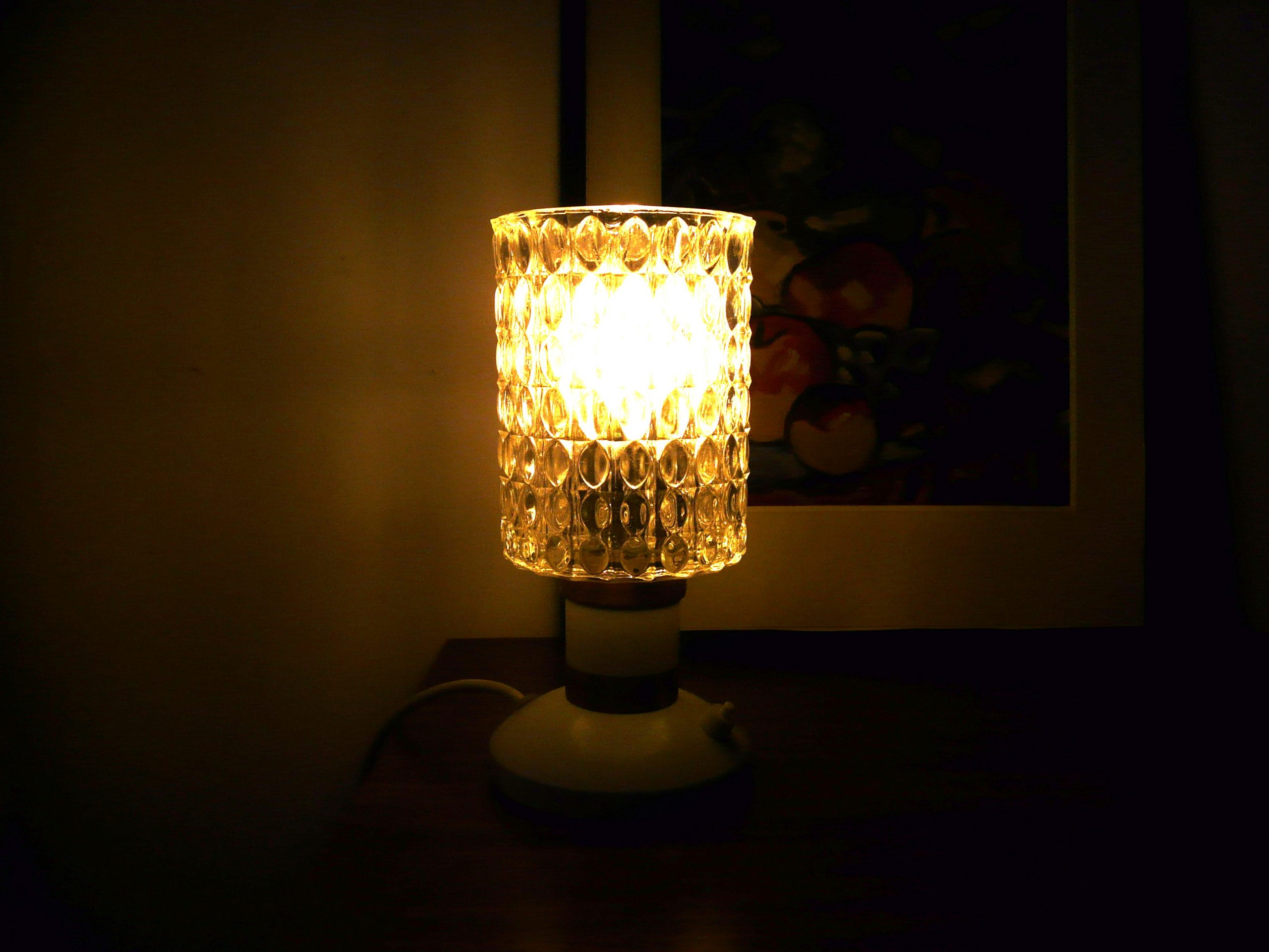 Lampe de table vintage en verre texturé et métal blanc