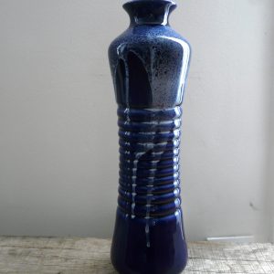 Vase bleu en céramique vintage