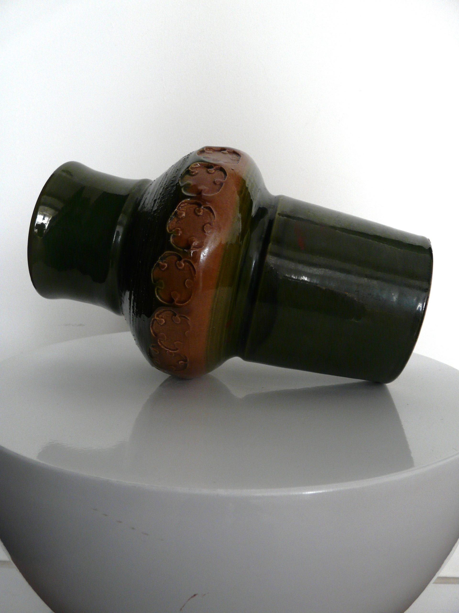 Vase vert en céramique vintage