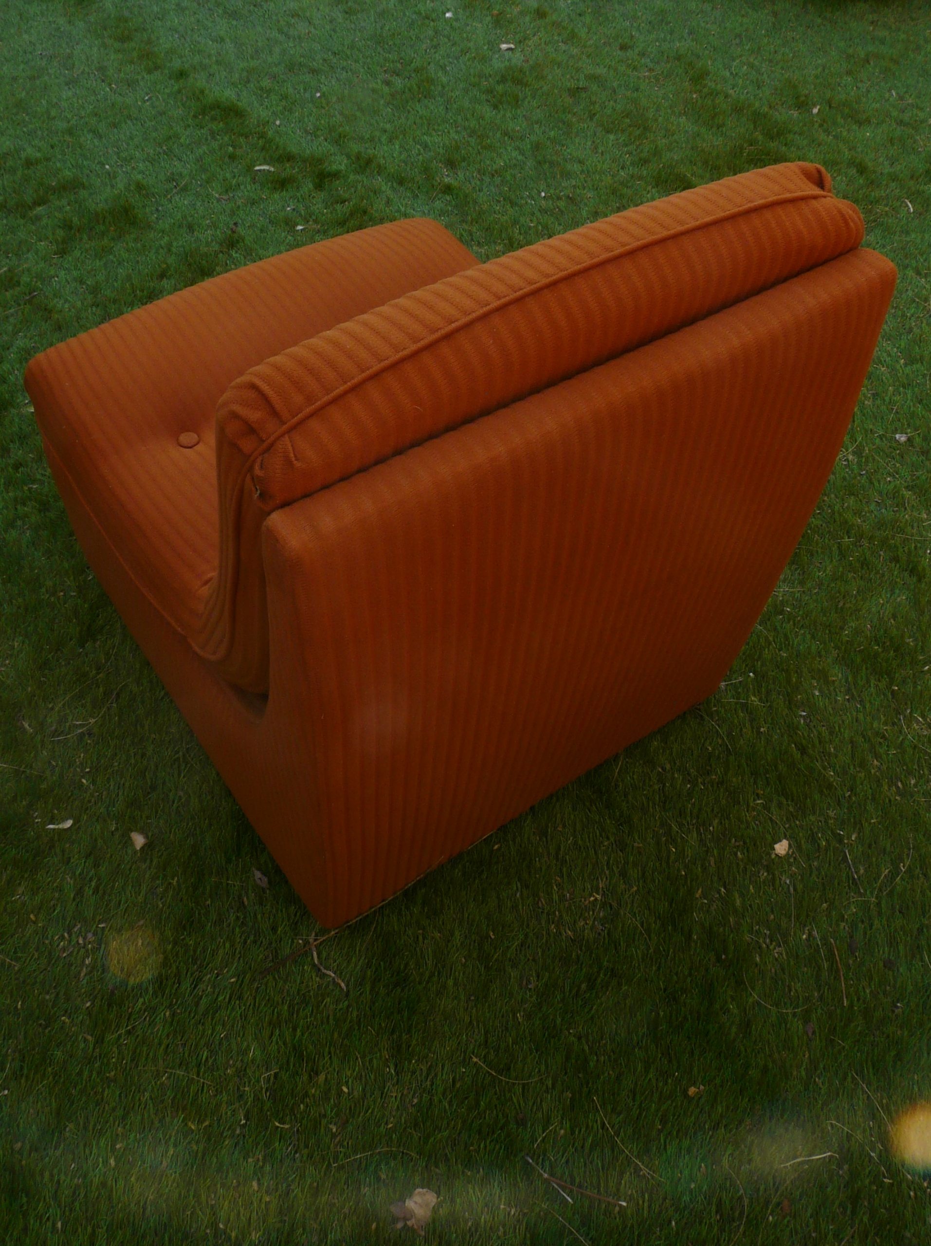 Chauffeuse vintage orange