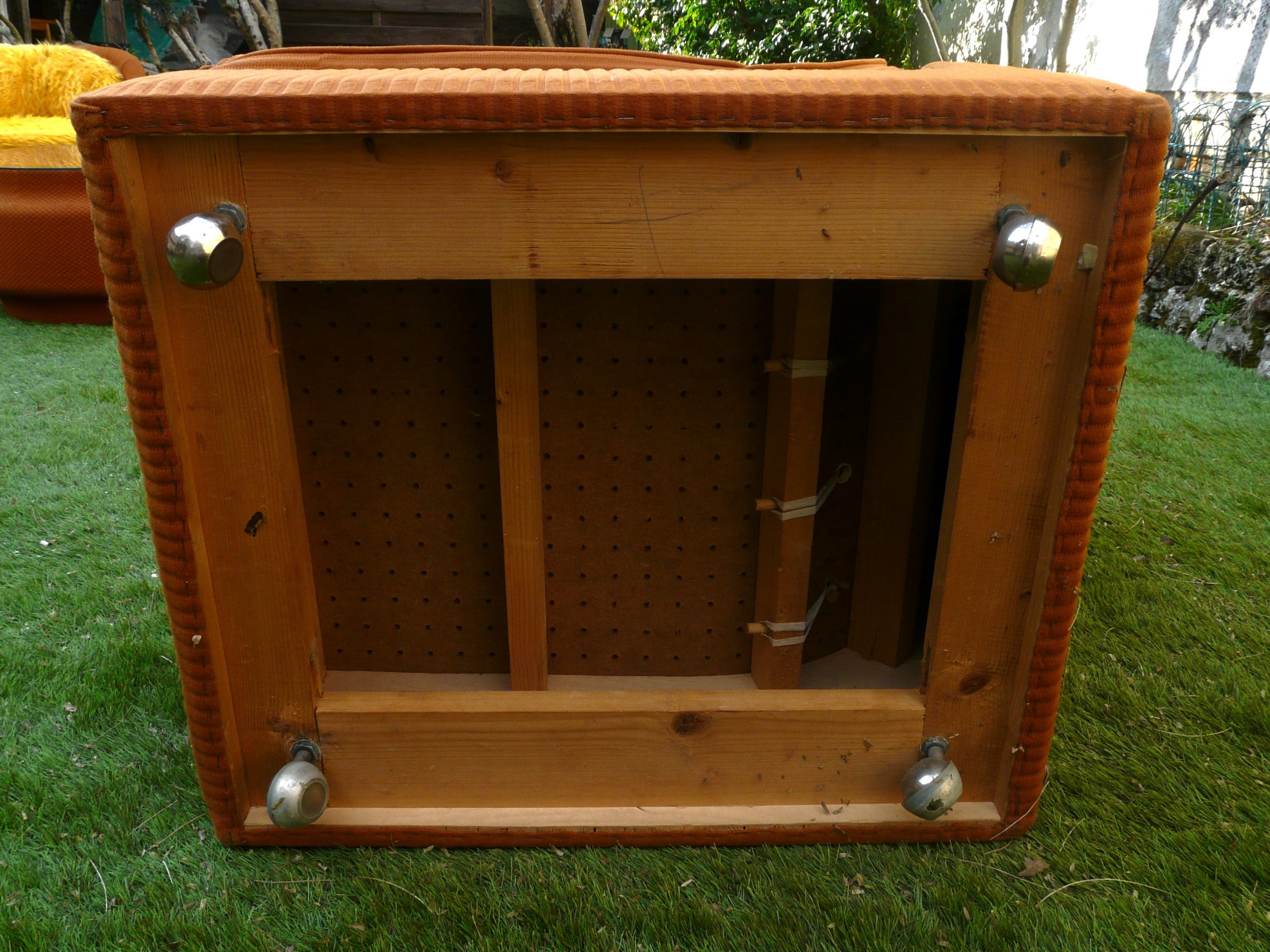 Chauffeuse vintage orange