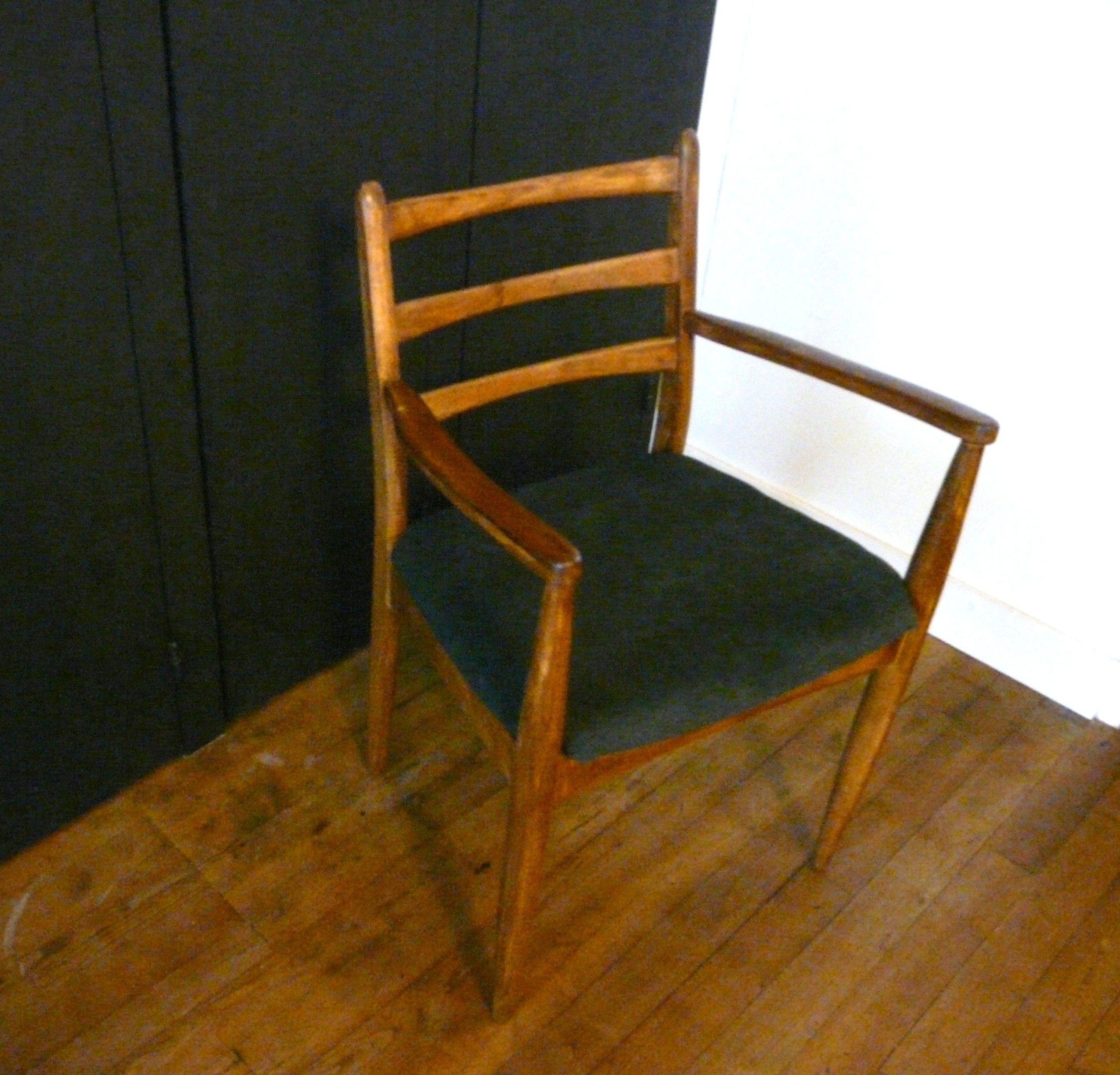 Fauteuil en bois vintage