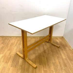 Bureau vintage de Ludvik Volak