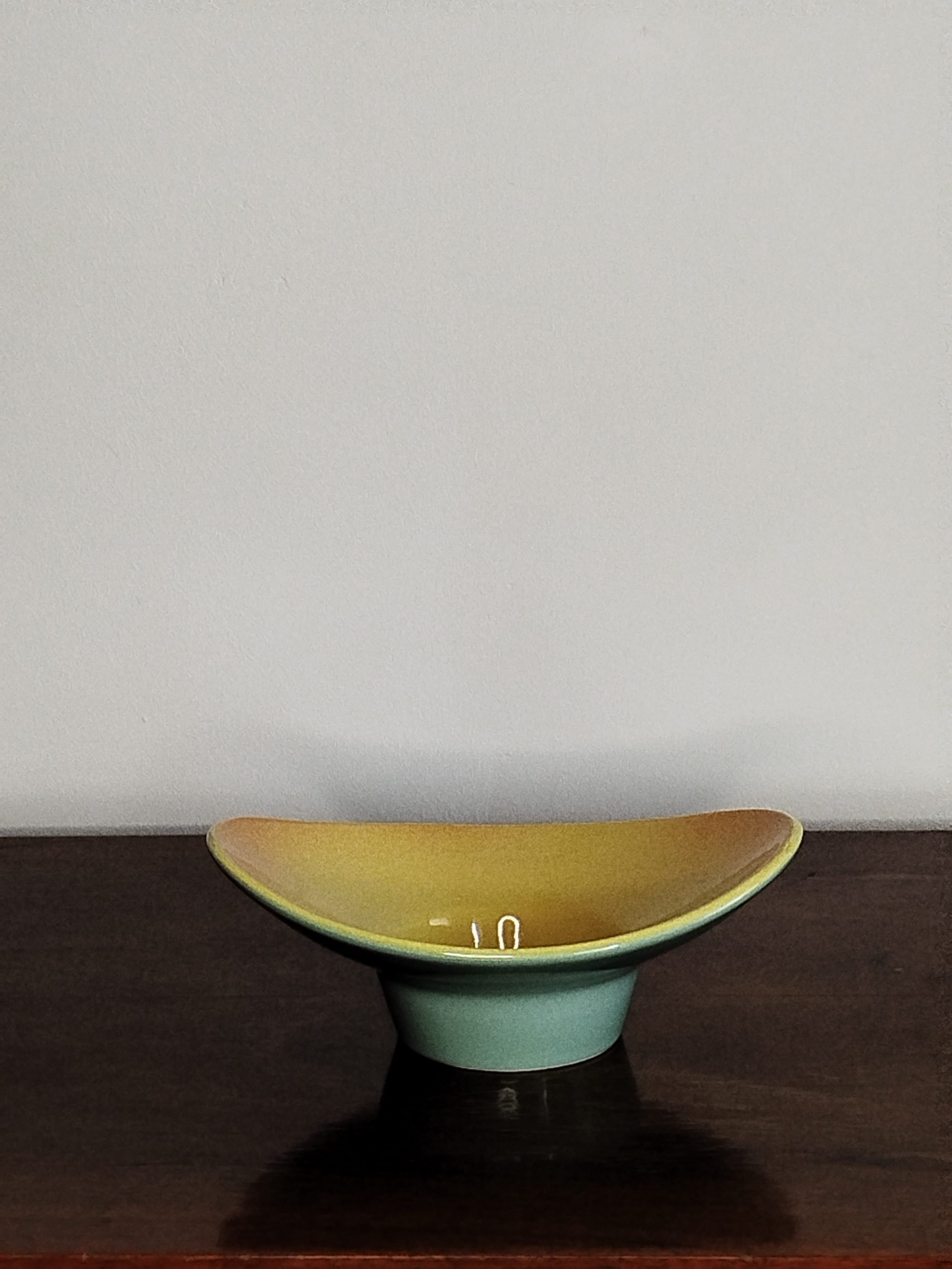 Coupelle ovale de Kravsko