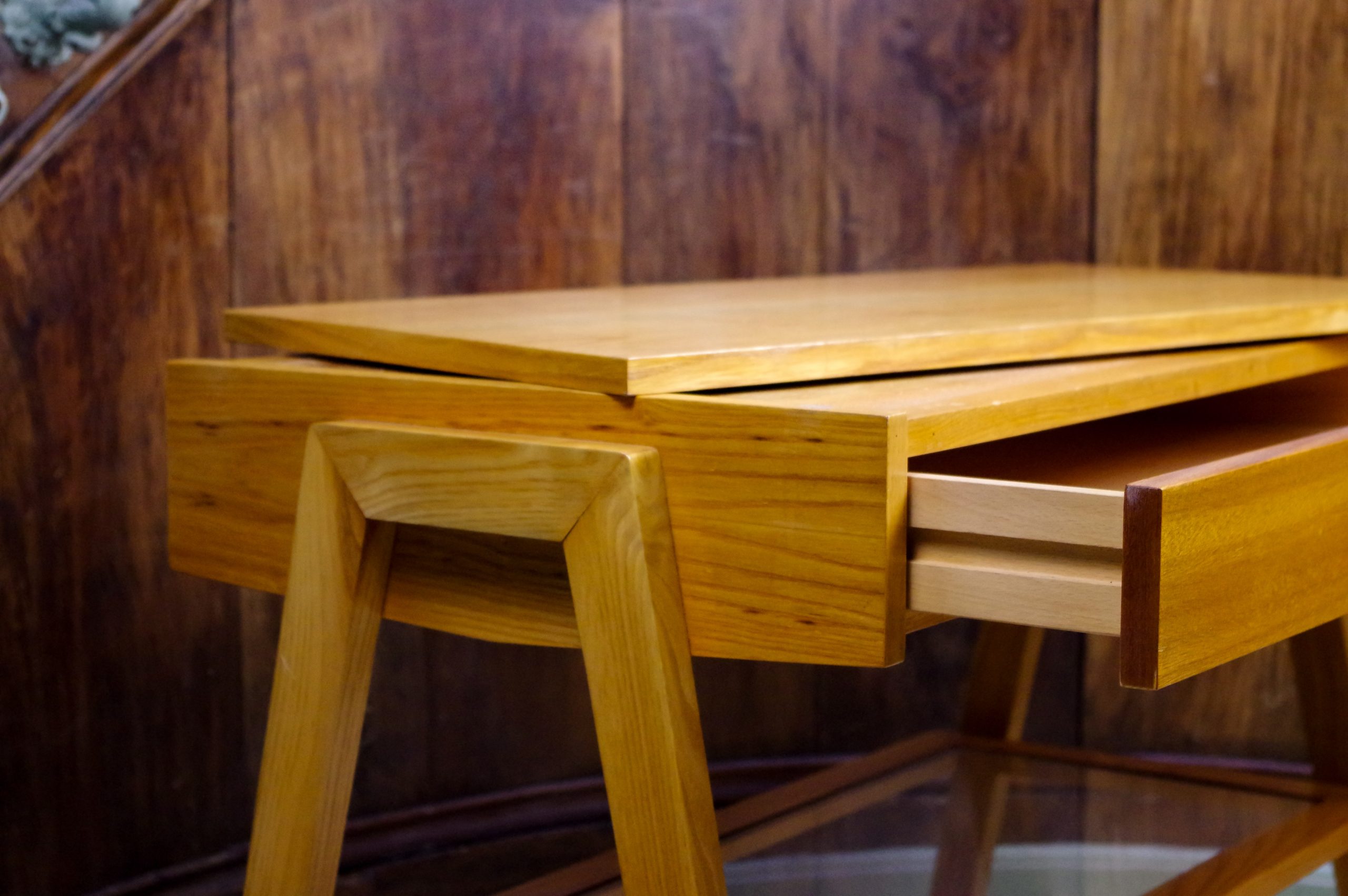 Table de TV vintage – Image 2