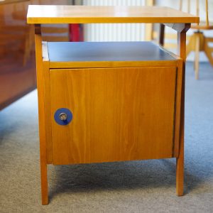 Petit meuble d'appoint vintage