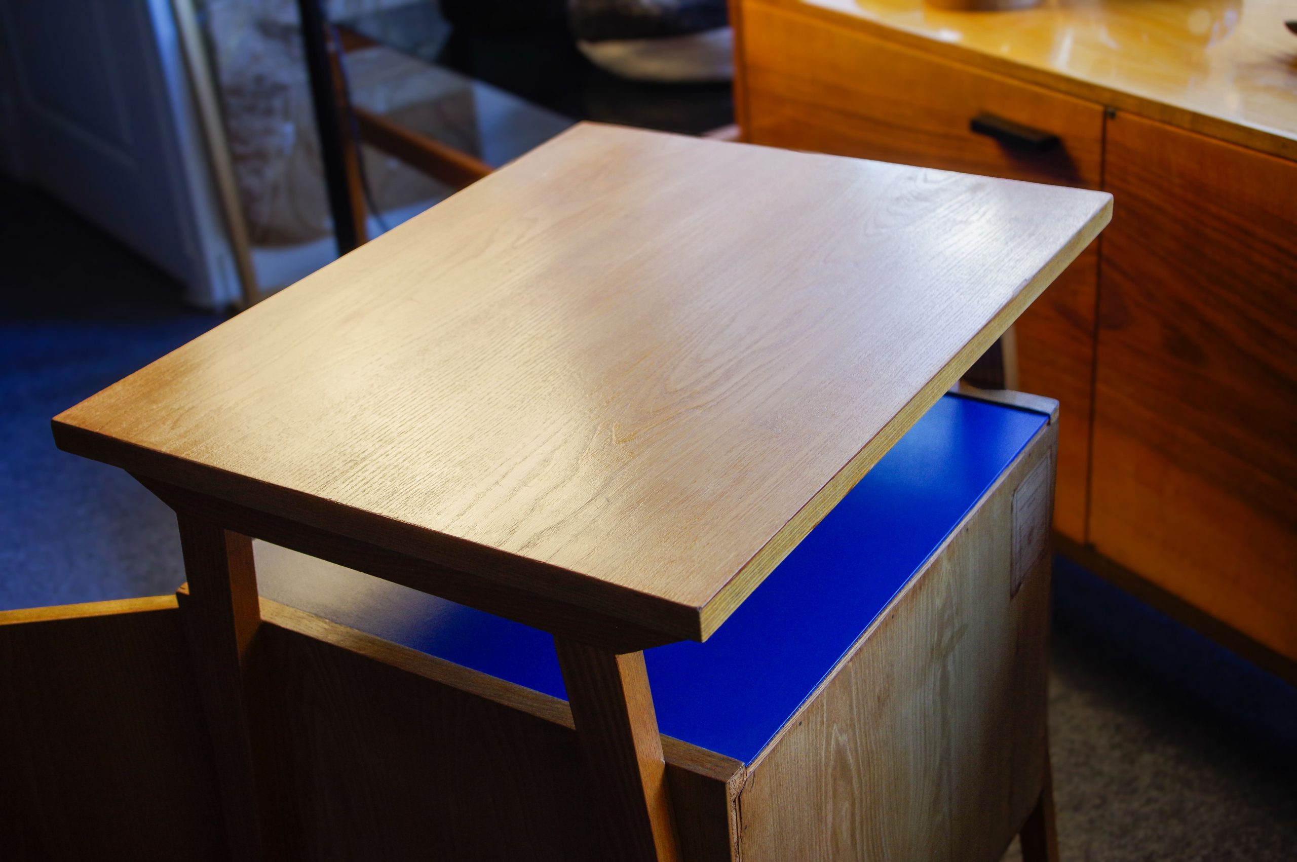 Petit meuble d'appoint vintage – Image 7