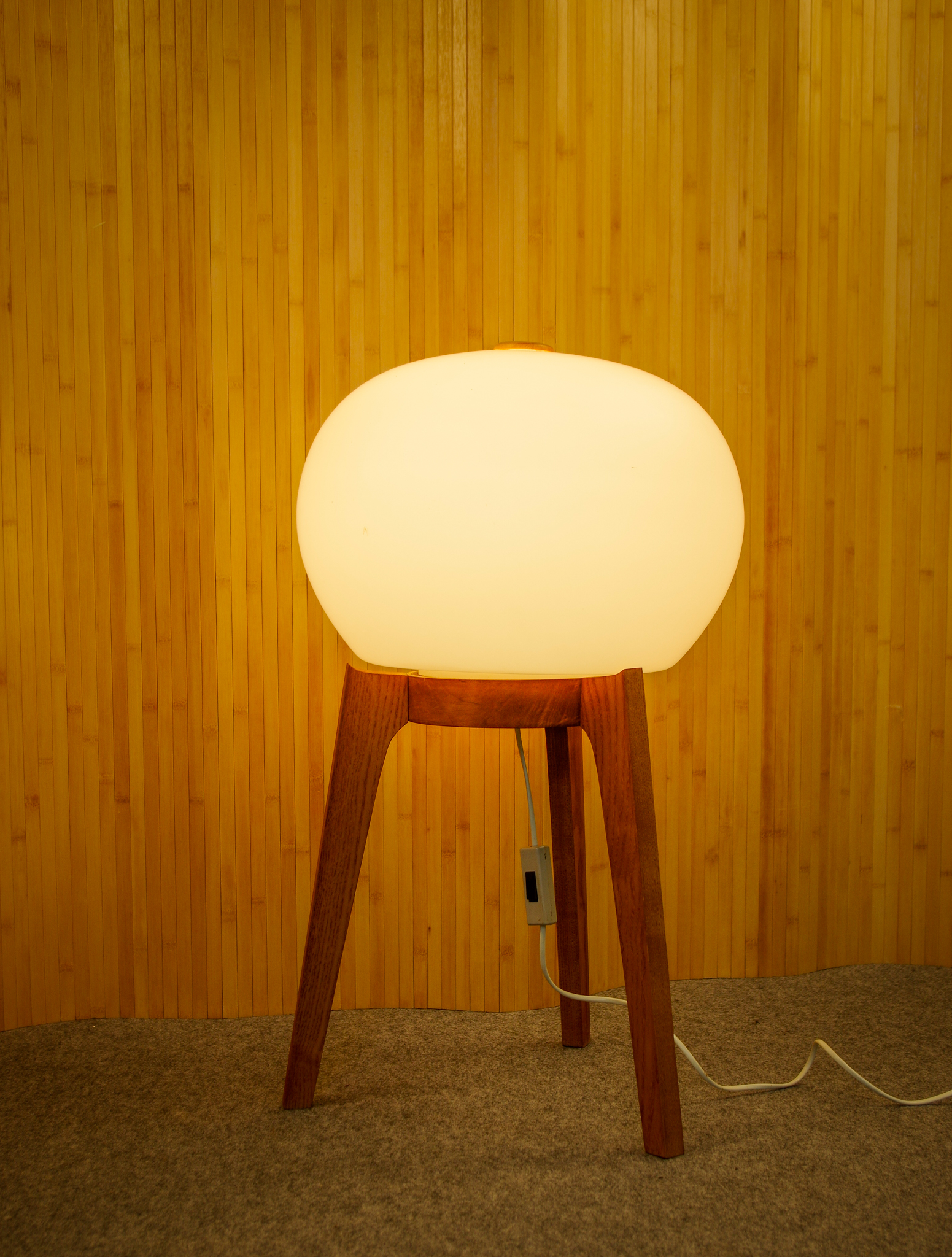 Grande lampe de sol Uluv – Image 2