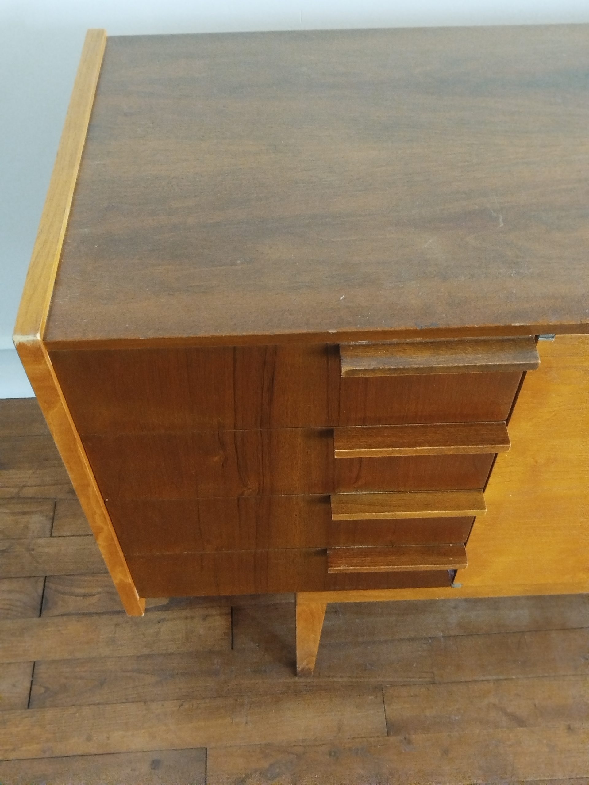 Enfilade vintage de Frantisek Mezulanik – Image 6