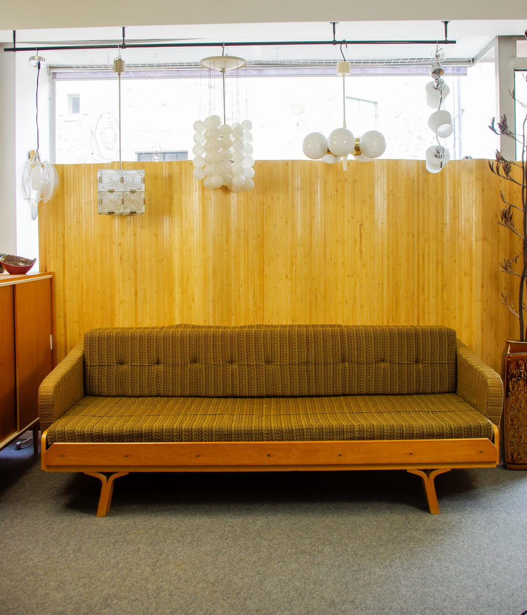 Canapé vintage dépliable de Ludvik Volak