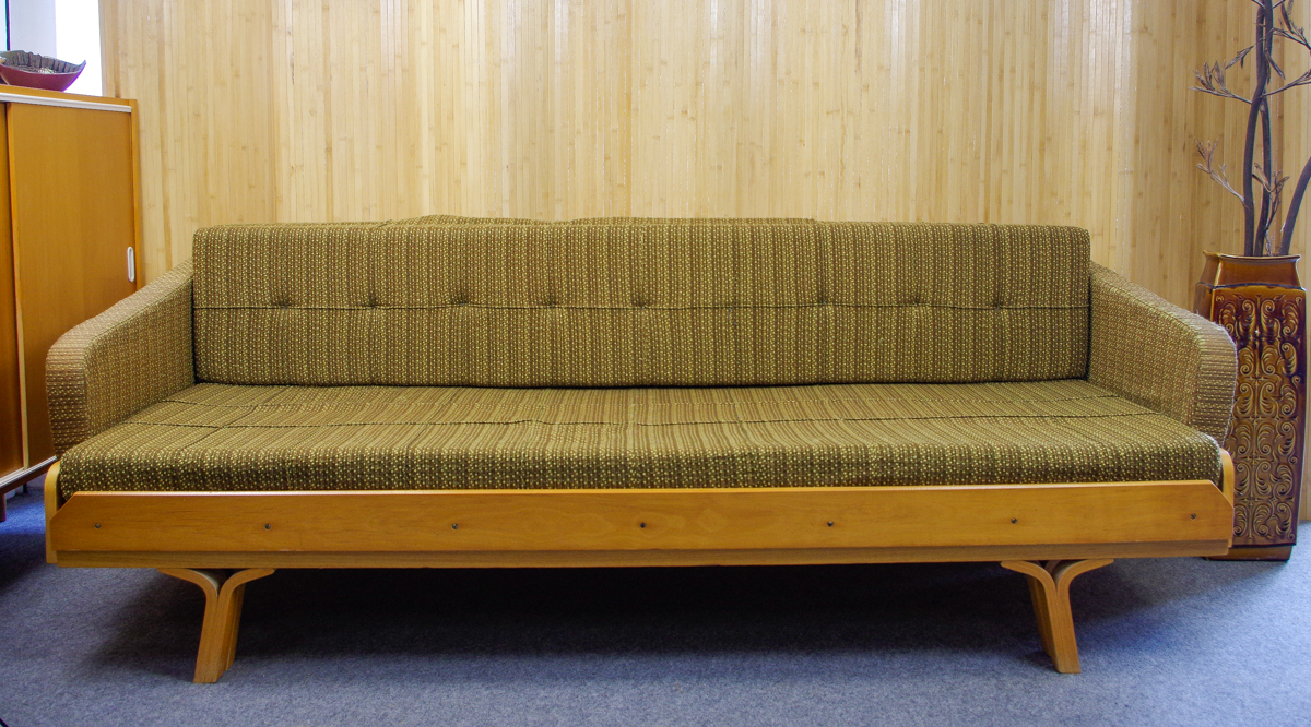 Canapé vintage dépliable de Ludvik Volak