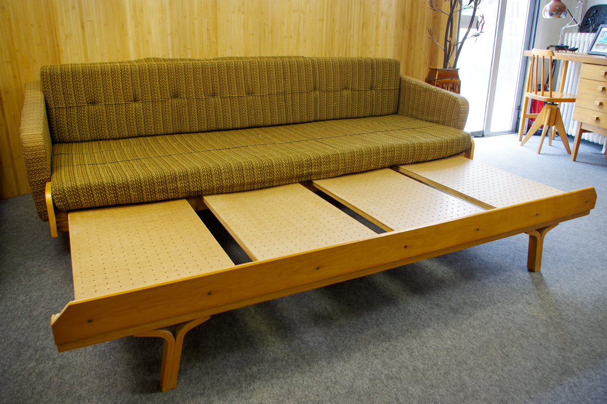 Canapé vintage dépliable de Ludvik Volak – Image 8