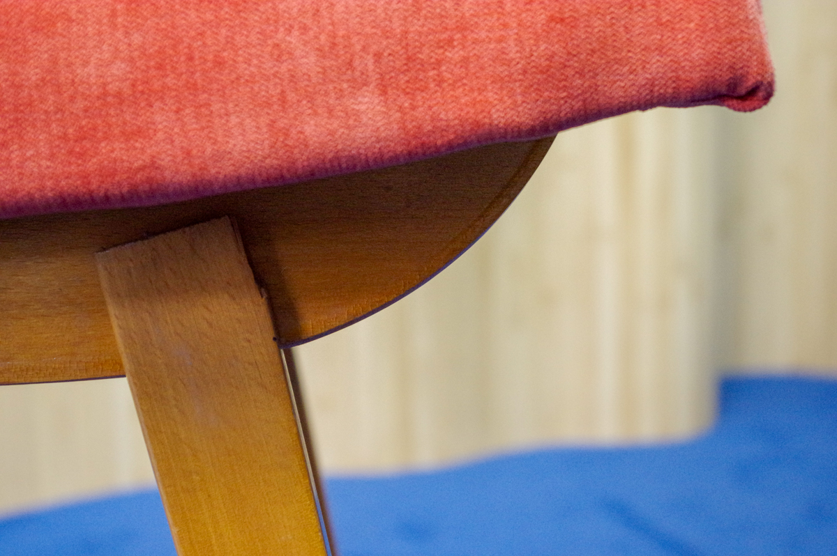 Tabouret vintage retapissé orange – Image 3