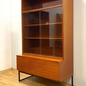 Bibliothèque ouverte vintage