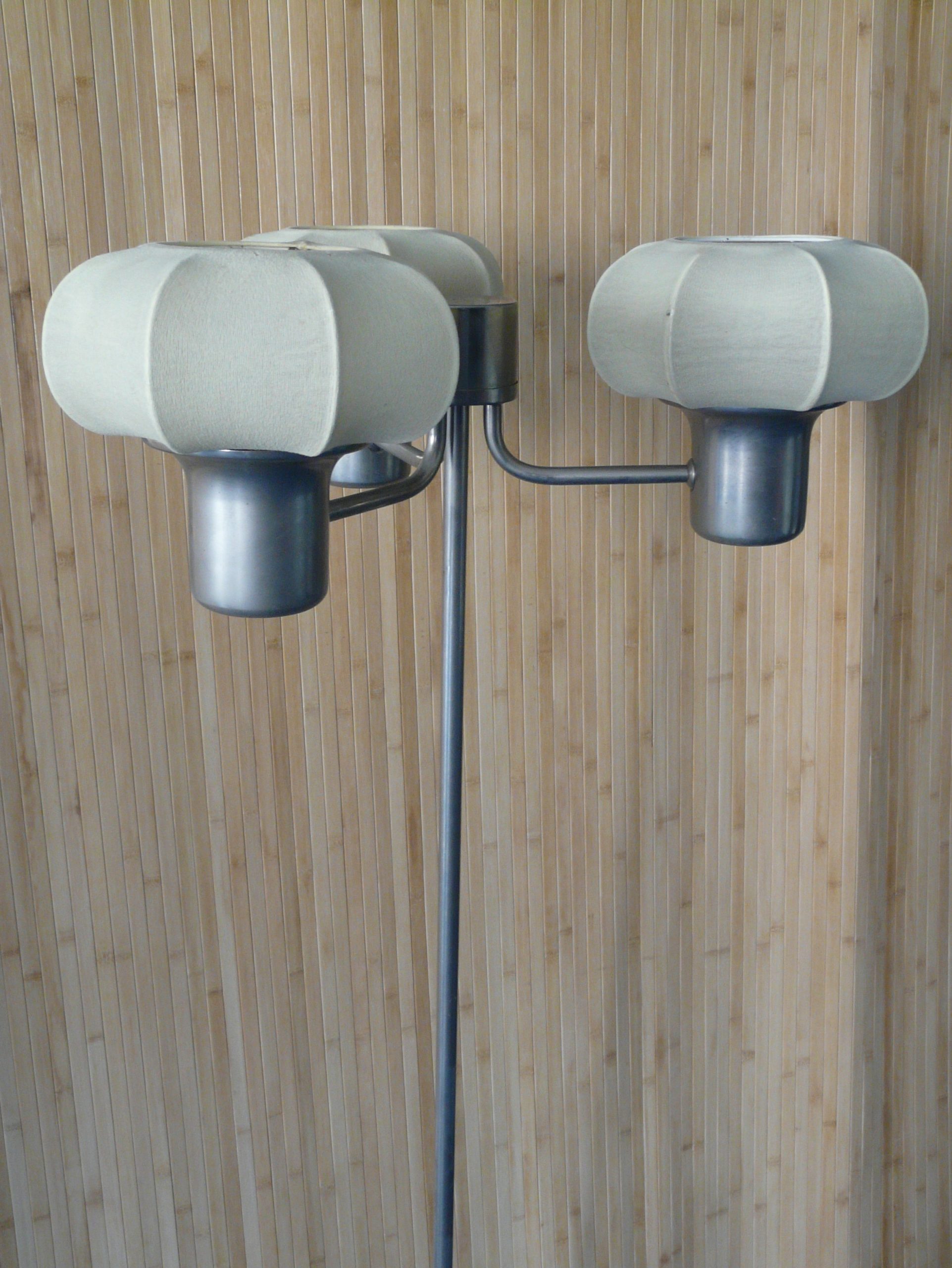Lampadaire vintage à trois abat jour – Image 3